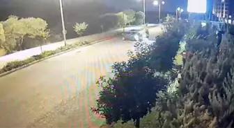 Antalya'da Motosiklet Kazasında Sürücü Yaralandı