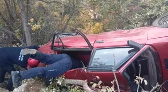 Karaman'da Otomobil Şarampole Yuvarlandı: 3 Yaralı