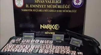 Sivas'ta Uyuşturucu Operasyonunda 4 Tacir Tutuklandı