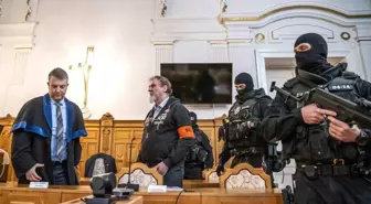 Slovakya Başbakanı Fico'ya Suikast Girişiminde Bulunan Cintula 21 Yıl Hapis Cezasına Çarptırıldı