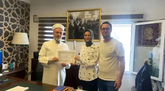 Ukraynalı Khrystyna İslam Dinine Geçerek 'Kevser' Adını Aldı