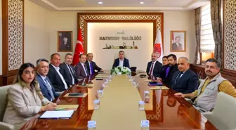 Bayburt'ta Dikenless Kuşburnu Üretimi Değerlendirildi