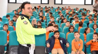 Bitlis'te Öğrencilere Trafik Güvenliği Eğitimi Veriliyor
