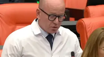 CHP Milletvekili Serkan Sarı, Eczacıların Beyaz Önlük Giyme Hakkını Savundu