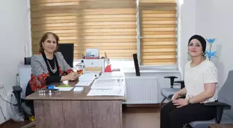 Meme Kanserini Erken Teşhis Eden Hemşire, Hastalığı Yendi