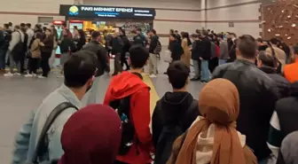 İstanbul'da vatandaşı isyan ettiren kuyruk