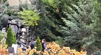 Ankara'da Kontrolden Çıkan Araç İstinat Duvarını Aşarak Yuvarlandı