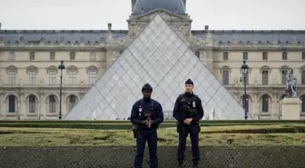 Louvre Müzesi'ndeki şok soygunda maddi kaybın boyutu belli oldu