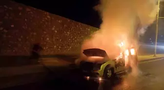 Malatya'da Seyir Halindeki Araçta Yangın