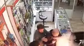 Van'da Şişmiş Batarya Patladı, Güvenlik Kamerasında Anbean Görüntülendi