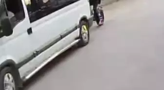 Bartın'da Çocuk Bisikletli Minibüs Altında Kalmaktan Son Anda Kurtuldu