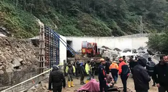 Çamlıhemşin'de Dere Islahı Çalışmalarında İşçi Yaralanmaları