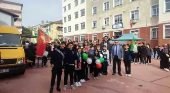 Şehitlik Ortaokulu'nda 'Bir Okul, Bin Umut Gazze' yardım sergisi büyük ilgi gördü