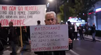 Yunanistan'da Eğitim Reformlarına Protesto