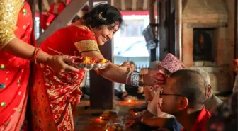 Nepal'de Tihar Festivali Coşkusu: Bhai Tika Günü