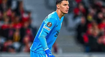 Berke Özer Avrupa'da yine penaltı kurtardı! 7 gollü enfes maç