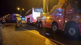 Bilecik'te Yolcu Otobüsü ile Tır Çarpıştı: 20 Yaralı
