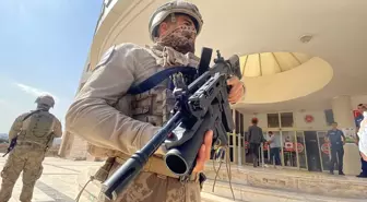 Şanlıurfa'da Silah Kaçakçılığı Operasyonu: 7 Gözaltı, Çok Sayıda Silah Ele Geçirildi