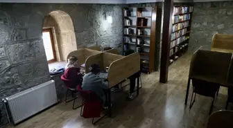 Trabzon'daki Zağnos Burcu Kütüphanesi, Öğrencilerin Tercihi Olmaya Devam Ediyor