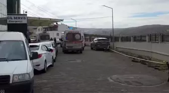 Yardım sergisinde yedikleri yemekten zehirlendiği ileri sürülen lise öğrencileri hastanelik oldu