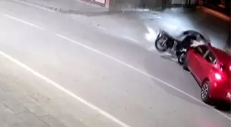 Kahramanmaraş'ta Otomobil ve Motosiklet Çarpıştı: 1 Yaralı