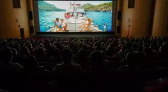 Uluslararası Antalya Altın Portakal Film Festivali'nde 'Gelin Takımı 2' Buluşması