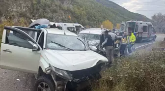 Artvin'de Trafik Kazası: 4 Yaralı