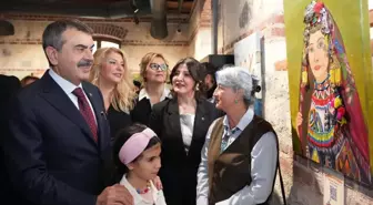 Milli Eğitim Bakanı Tekin, 'Evliya Çelebi'nin İzinde' Sergisini ve Rami Bilim Şenliği'ni Ziyaret Etti