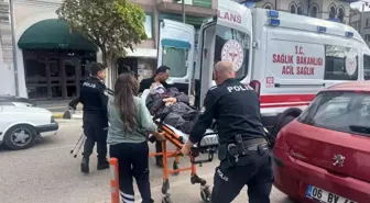Balıkesir'de Fenalaşan Yaşlı Adam Hastaneye Kaldırıldı