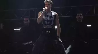 Edis sahnede zor anlar yaşadı, hastalığını ilk kez açıkladı