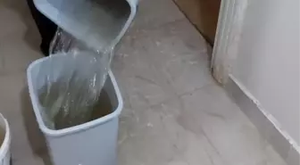 Fatih'te Sağanak Yağış Sonrası Su Baskınları