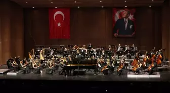 Cumhuriyet Bayramı Konseri Sanatseverlerle Buluştu