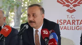 Isparta Valisi'nden Sahipsiz Kedilere Yönelik İddialara Cevap