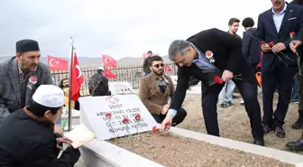 PKK'lı teröristlerin katlettiği 33 Yavi şehidi mezarları başında anıldı