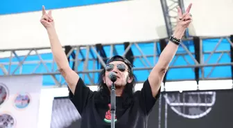 Murat Kekilli Kayseri'de Duygu Dolu Bir Konser Verdi