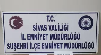 Sivas'ta Sahte Altın Satmaya Çalışan 3 Zanlıdan 1'i Tutuklandı