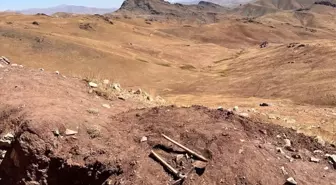 Van'da Kaçak Kazı Yapan 6 Şüpheli Suçüstü Yakalandı