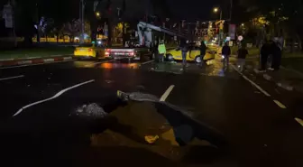 FATİH'te Sağanak Sonrası Taksi Takla Attı