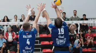 Halkbank, Alanya Belediyespor'u 3-2 Yenerek Sezona Galibiyetle Başladı