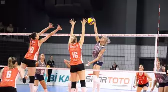 Eczacıbaşı Dynavit, Bahçelievler Belediyespor'u 3-0 Mağlup Etti