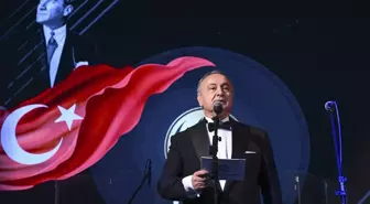 Cumhuriyet Balosu'nda Eğitim Vurgusu