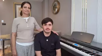 Doğuştan absolut kulak otizmli Emre, müzik yeteneğiyle güzel sanatları hedefliyor