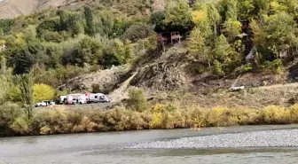 Elazığ'da Mağdur Aileani Suyun İçinden Kurtarıldı