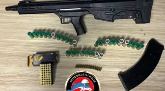 İzmir'de Polisten Narkotik ve Silah Denetimi: 178 Kişi Yakalandı