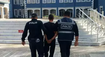 İzmir'de Silahlı Gasp: İki Şüpheli Yakalandı