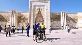 MS Hastalığına Rağmen Bisikletle Hayata Tutunuyor