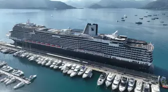 Hollanda Bayraklı MS Nieuw Statendam Kruvaziyeri Marmaris'e Geldi