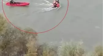 Palu'da Baraj Kapaklarının Açılması Sonucu Mahsur Kalan Aile Kurtarıldı