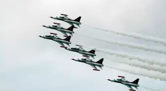Türk Yıldızları Edirne'de Cumhuriyet Bayramı Kutlaması Düzenledi