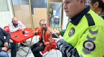 Alkollü Sürücü Kazadan Kıl Payı Kurtuldu, Çay İçmeye Gitti